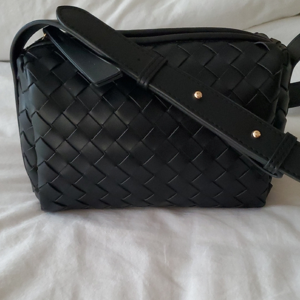 Urban Expressions Black Intrecciato Crossbody Bag